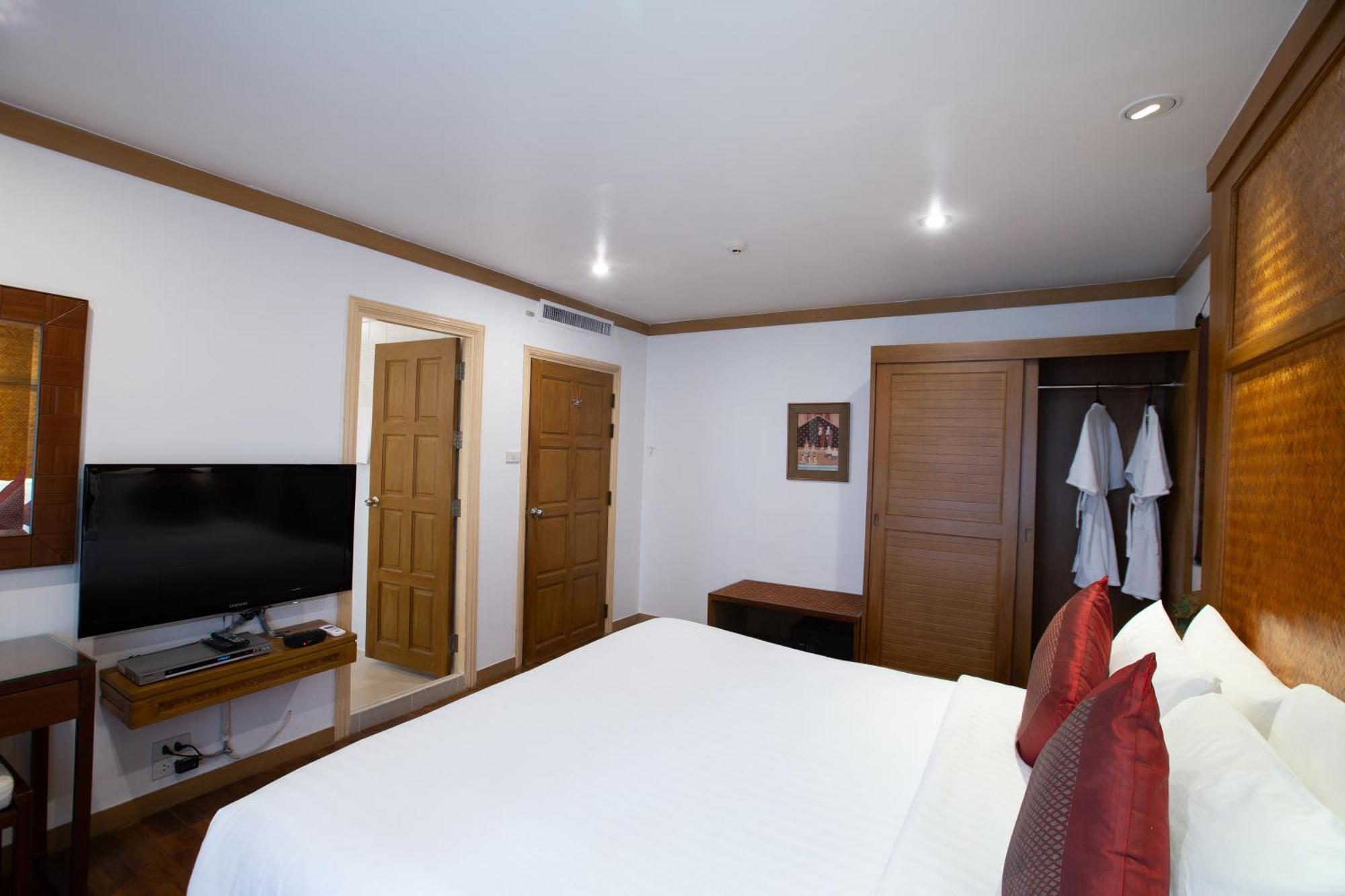 The Tarntawan Hotel Surawong Bangkok Bagian luar foto
