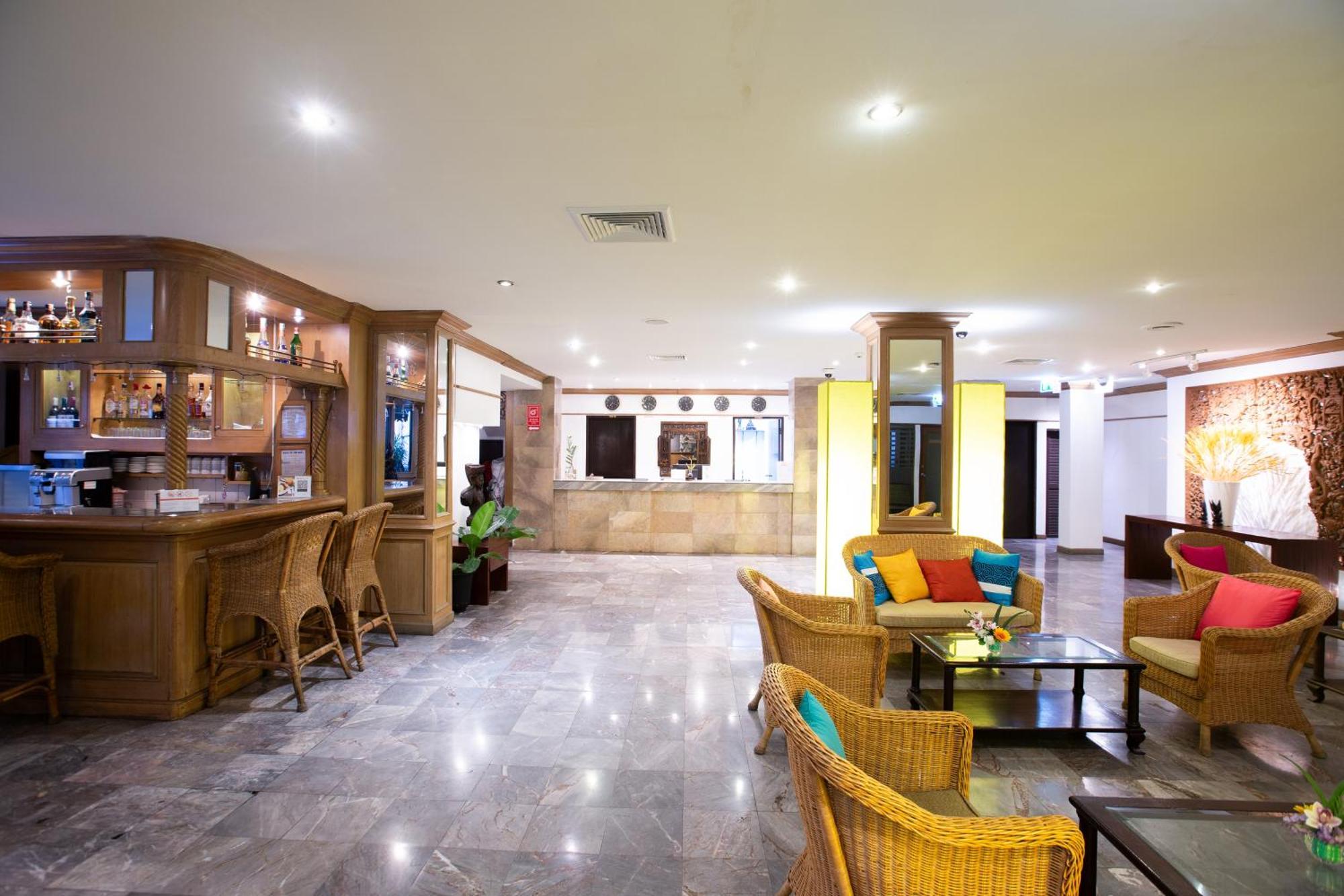 The Tarntawan Hotel Surawong Bangkok Bagian luar foto