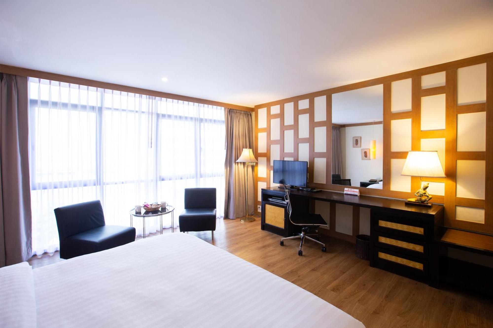 The Tarntawan Hotel Surawong Bangkok Bagian luar foto