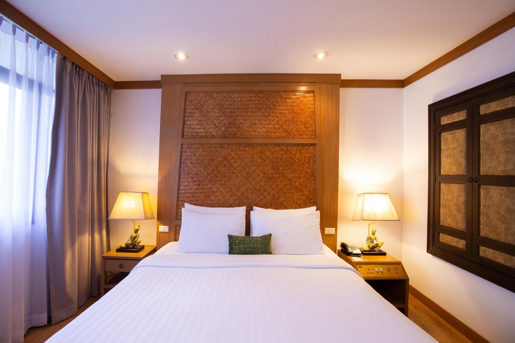 The Tarntawan Hotel Surawong Bangkok Bagian luar foto