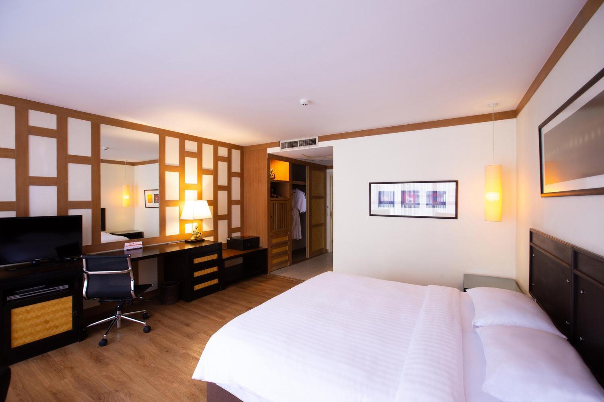 The Tarntawan Hotel Surawong Bangkok Bagian luar foto