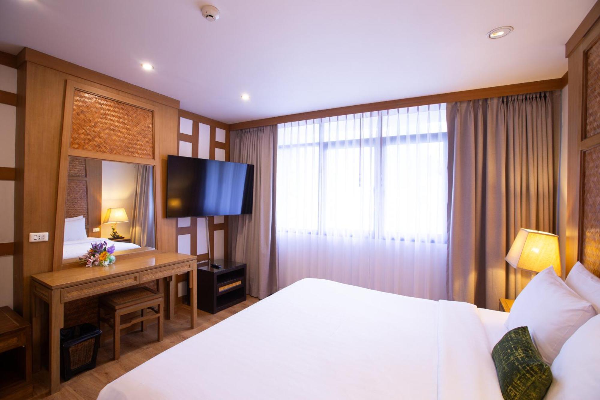 The Tarntawan Hotel Surawong Bangkok Bagian luar foto