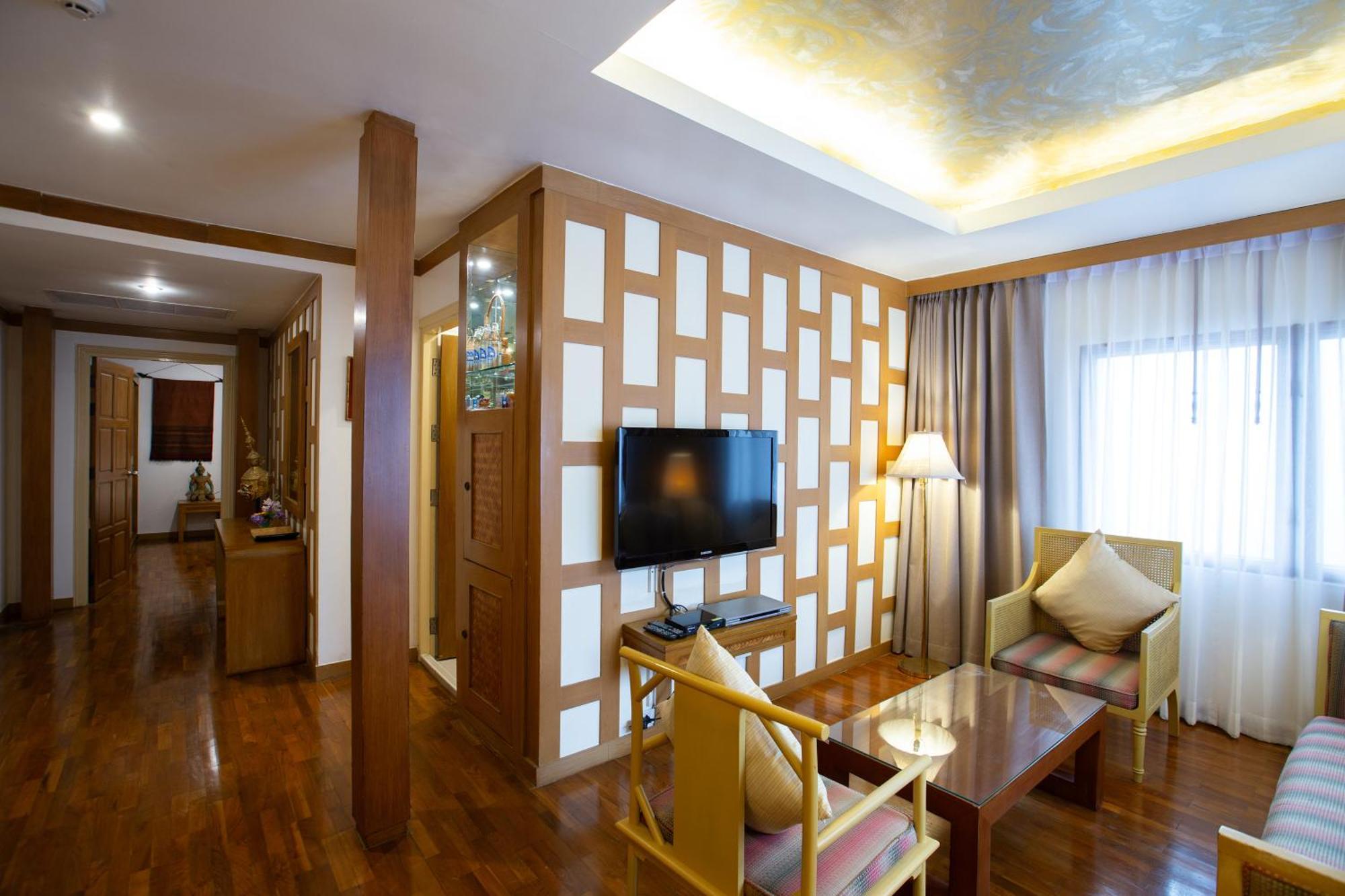 The Tarntawan Hotel Surawong Bangkok Bagian luar foto
