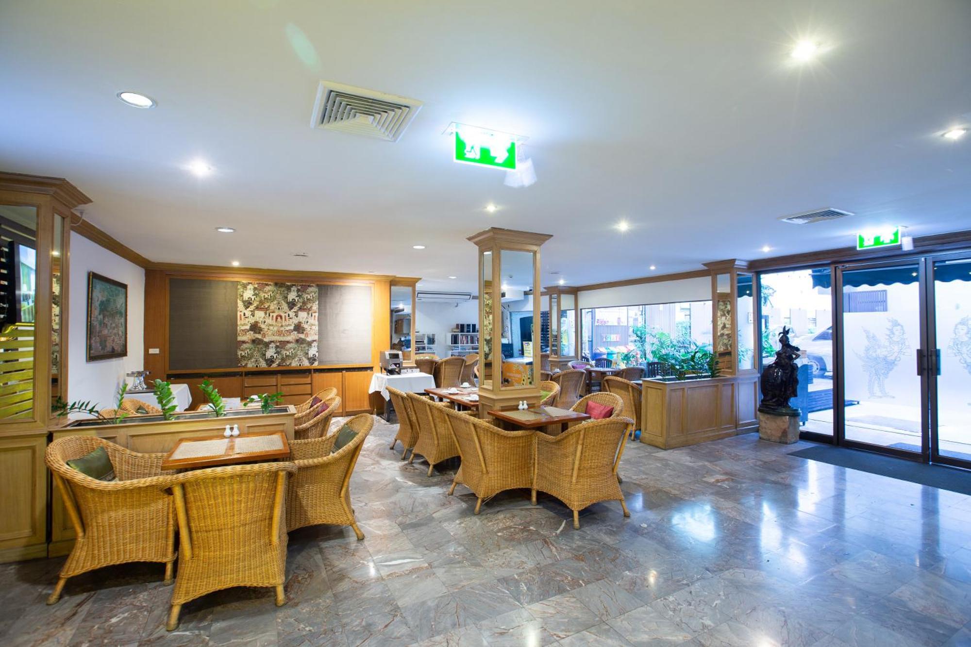 The Tarntawan Hotel Surawong Bangkok Bagian luar foto